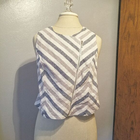 Chico's Zip Vest - Picture 7 of 16